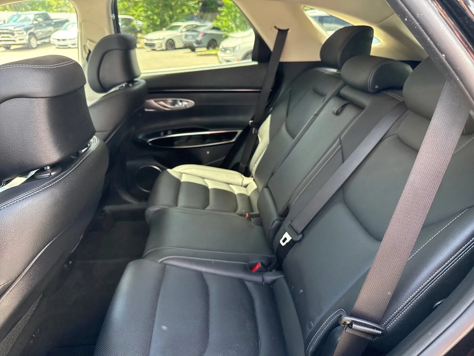 Used 2025 Genesis GV70 2.5T AWD/4WD image 13