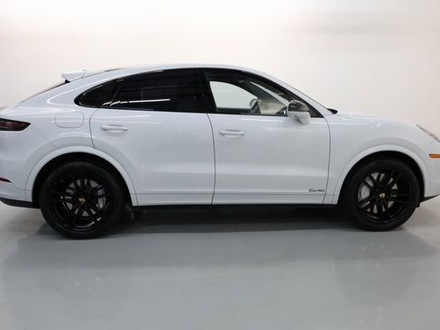 Used 2020 Porsche Cayenne Turbo image 63