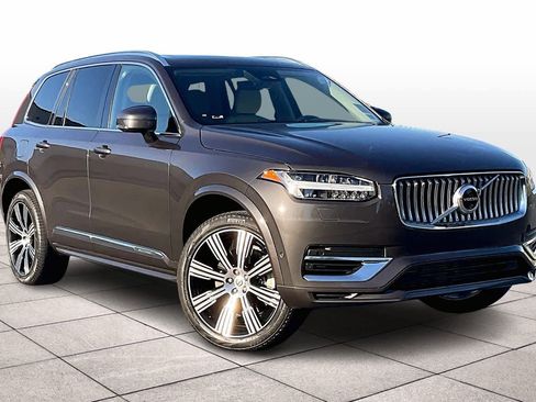 Used 2024 Volvo XC90 T8 Plus image 2