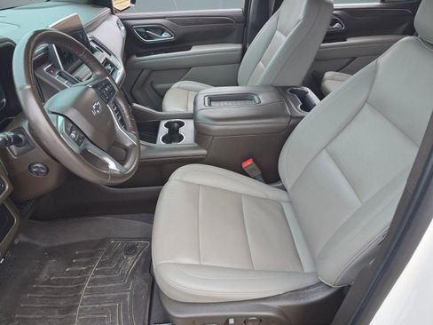 Used 2022 Chevrolet Tahoe Z71 w/ Luxury Package image 5