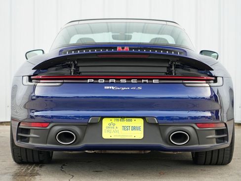 Used 2022 Porsche 911 Targa 4S w/ Premium Package image 10