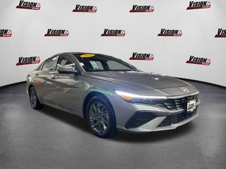 Certified 2024 Hyundai Elantra SEL video 3