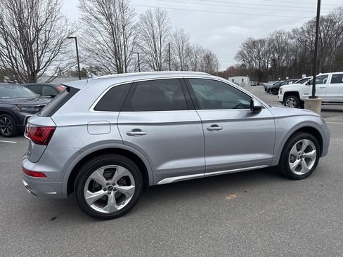 Used 2022 Audi Q5 2.0T Premium Plus w/ Premium Plus Package image 8