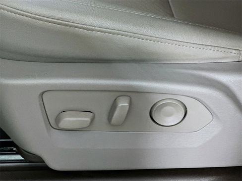 Used 2024 Chevrolet Silverado 1500 LTZ image 22