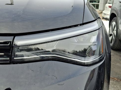 New 2026 Volkswagen Taos SE FWD image 4