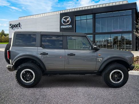 Used 2024 Ford Bronco Badlands w/ Sasquatch Package image 2