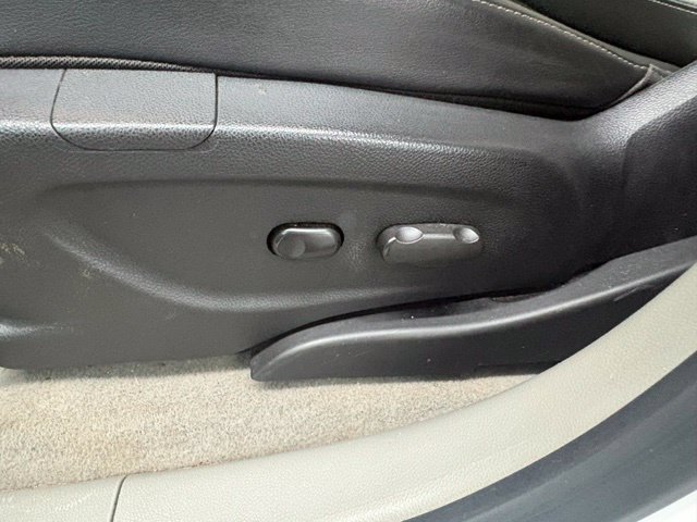 Used 2016 Buick Encore Convenience FWD image 16