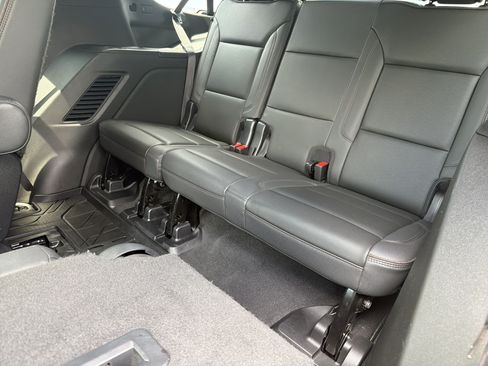 Used 2022 Chevrolet Tahoe High Country AWD/4WD image 32