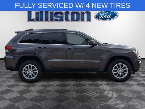 Used 2021 Jeep Grand Cherokee Laredo AWD/4WD image 7