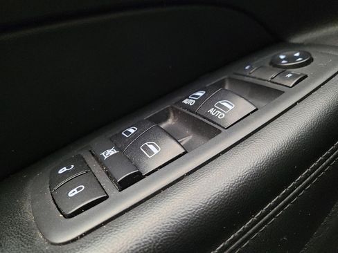 Used 2018 Jeep Grand Cherokee Limited RWD image 27