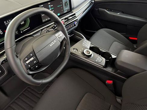 New 2026 Kia Sportage LX FWD image 10
