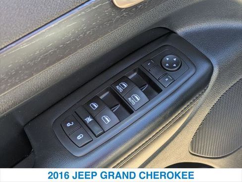 Used 2016 Jeep Grand Cherokee Laredo w/ Quick Order Package 23E image 13