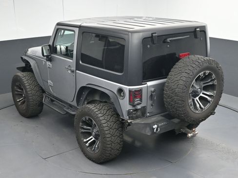 Used 2018 Jeep Wrangler Sport image 33