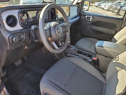 Used 2024 Jeep Wrangler Sport S image 12
