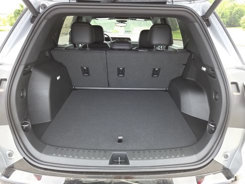 New 2026 GMC Terrain AT4 w/ Convenience Package III AWD/4WD image 21