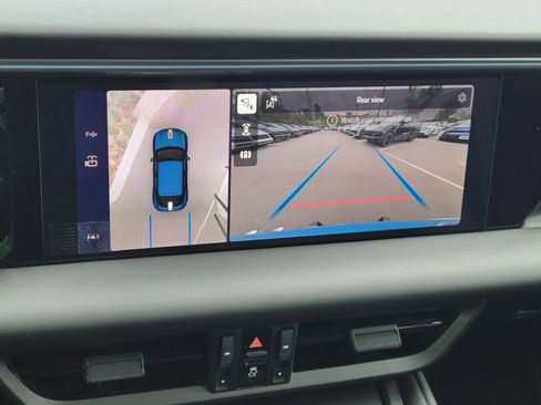 New 2026 Porsche Macan 4 Electric AWD/4WD image 17
