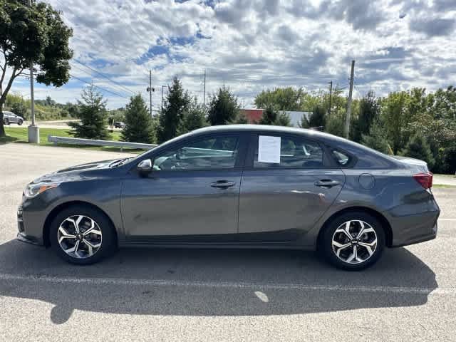 Used 2021 Kia Forte LXS FWD image 2