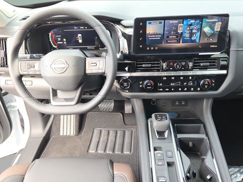 New 2026 Nissan Pathfinder Platinum w/ Cargo Package image 14