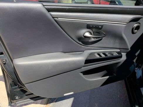 Used 2023 Lexus ES 350 w/ Premium Package FWD image 9