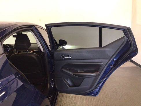 Used 2022 Nissan Altima 2.5 SR FWD image 15