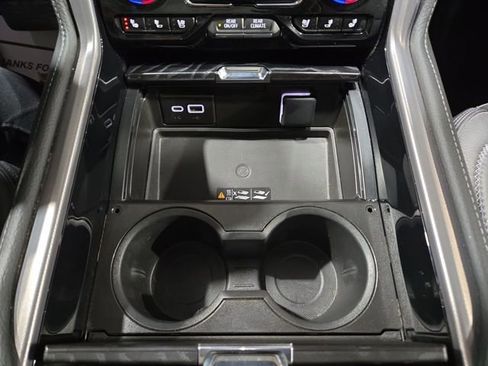 Used 2024 GMC Yukon XL Denali w/ Advanced Technology Package image 24