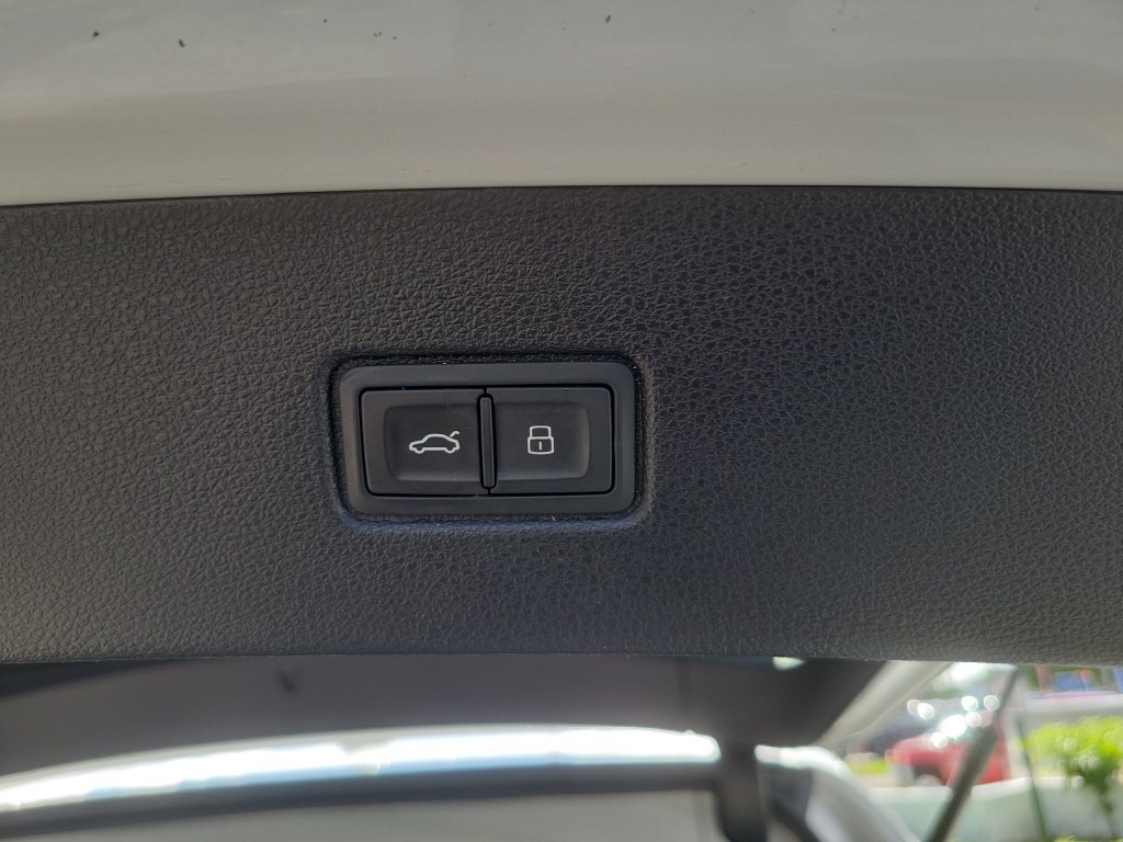 Used 2019 Audi Q7 2.0T Premium Plus w/ Premium Plus Package AWD/4WD image 12
