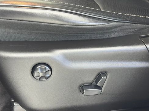 Used 2016 Jeep Grand Cherokee Overland image 27