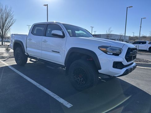 Used 2023 Toyota Tacoma TRD Pro image 2