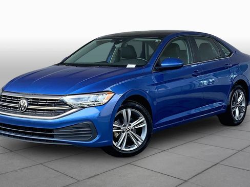 Used 2024 Volkswagen Jetta SE FWD image 1