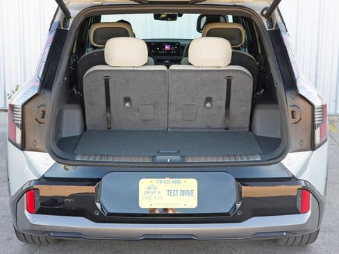 Used 2024 Kia EV9 GT-Line image 10