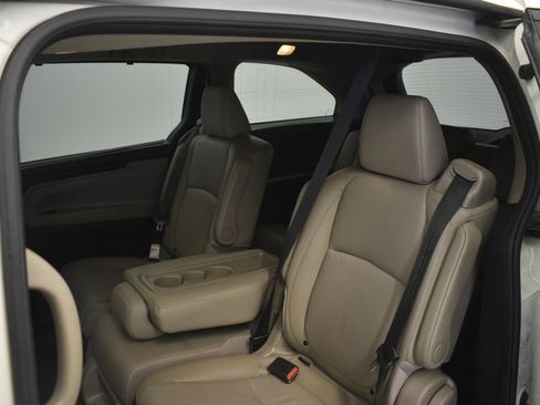 Used 2019 Honda Odyssey EX-L image 26