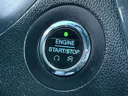 Used 2018 Ford Explorer Limited image 23