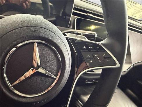 New 2026 Mercedes-Benz E 350 4MATIC Sedan image 11