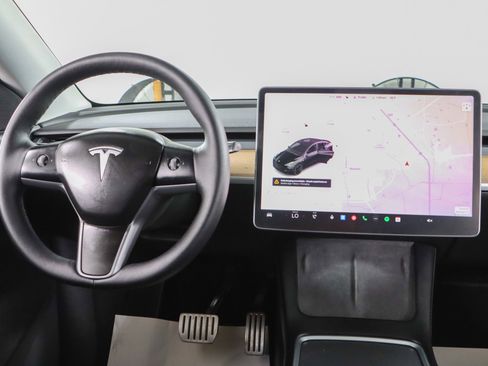 Used 2022 Tesla Model Y Performance image 16