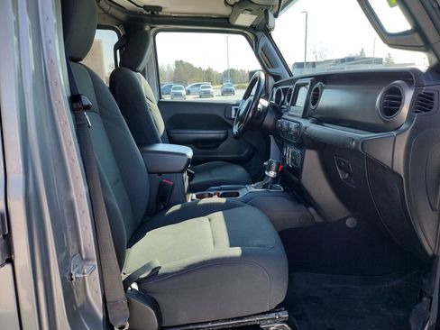 Used 2021 Jeep Gladiator Sport AWD/4WD image 10