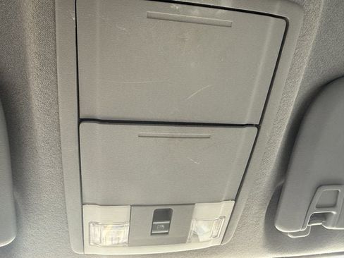 Used 2011 Ford F250 XLT w/ XLT Premium Pkg image 26