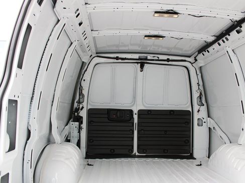 Used 2025 Chevrolet Express 3500 Extended w/ Driver Convenience Package RWD image 12