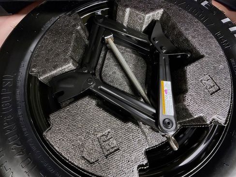 Certified 2024 Toyota RAV4 XLE w/ Convenience Package image 35