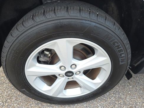 Used 2024 Ford Edge SE image 10