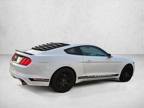 Used 2015 Ford Mustang Coupe RWD image 5