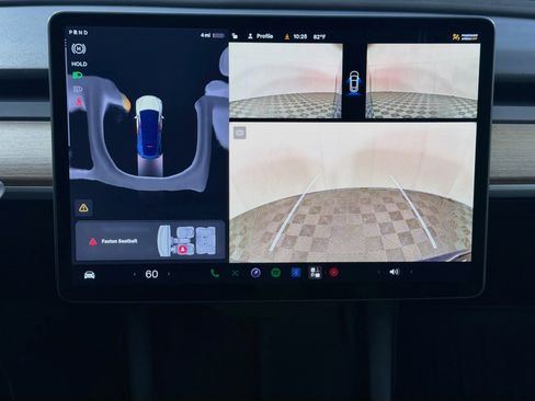 Used 2024 Tesla Model Y Long Range AWD/4WD image 22