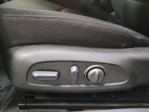 Used 2025 Chevrolet Malibu LT FWD image 21