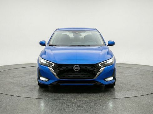 Used 2025 Nissan Sentra SV FWD image 2
