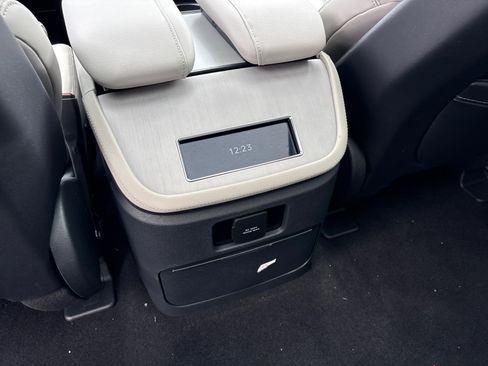 New 2026 Lincoln Navigator L Reserve AWD/4WD image 32