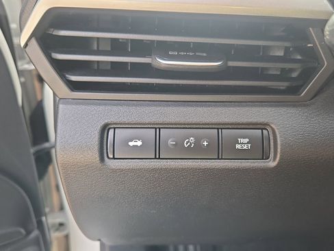 Used 2024 Nissan Altima 2.5 S FWD image 14