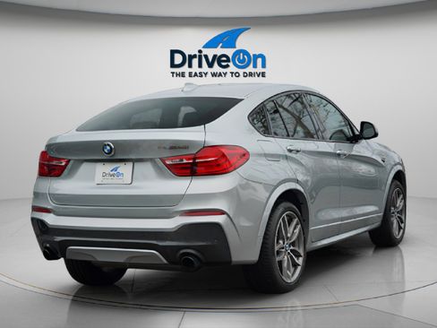Used 2018 BMW X4 M40i image 12