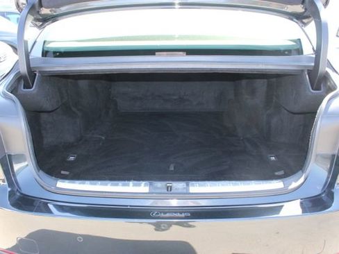 Certified 2022 Lexus LS 500 w/ Accessory Package (Z2) RWD image 8