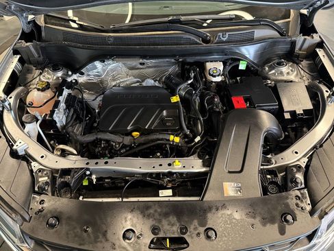 Used 2025 Chevrolet Trax LT w/ LT Convenience Package image 23