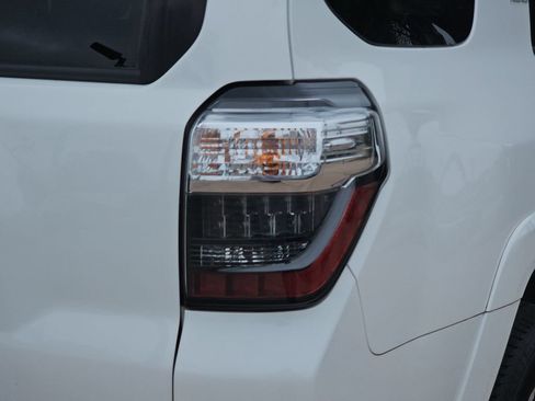 Used 2023 Toyota 4Runner TRD Off-Road AWD/4WD image 38