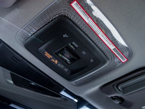 Used 2024 Toyota Prius XLE image 29